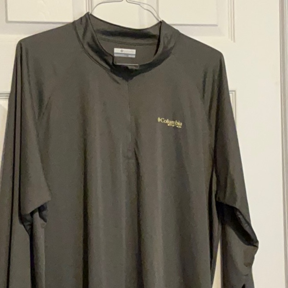 Columbia Gray Long Sleeve Tee Performance Shirt